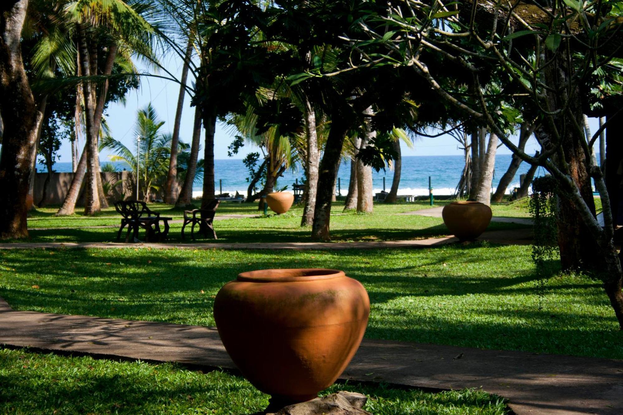 Mawella Beach Resort Tangalle Εξωτερικό φωτογραφία